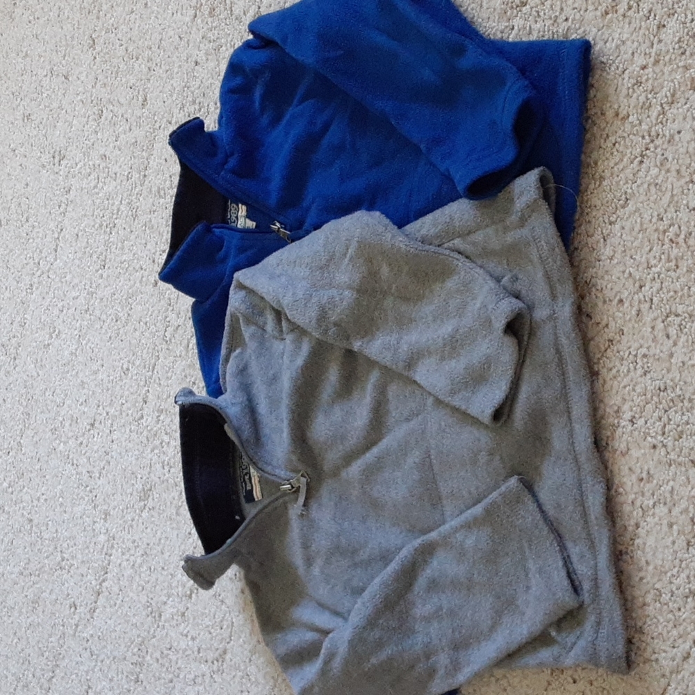Set of 2 fleece pullovers size small 5/6 - Picture 1 of 6